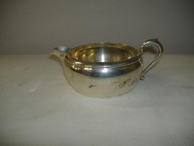 Picture 042.jpg - Hardy & Hayes Sterling Silver Gravy